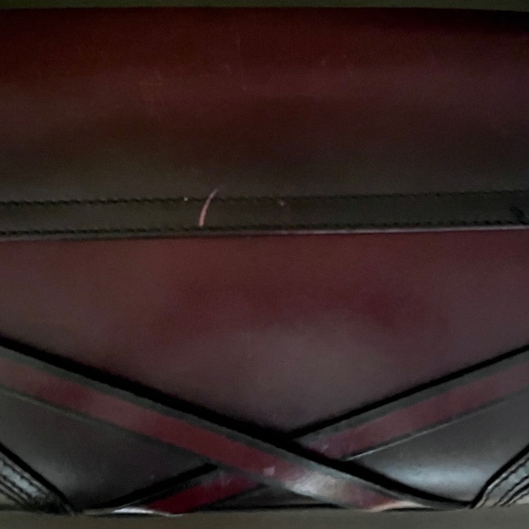 Authentic and rare Burberry purse with shoulder strap. - Picture 2 of 4